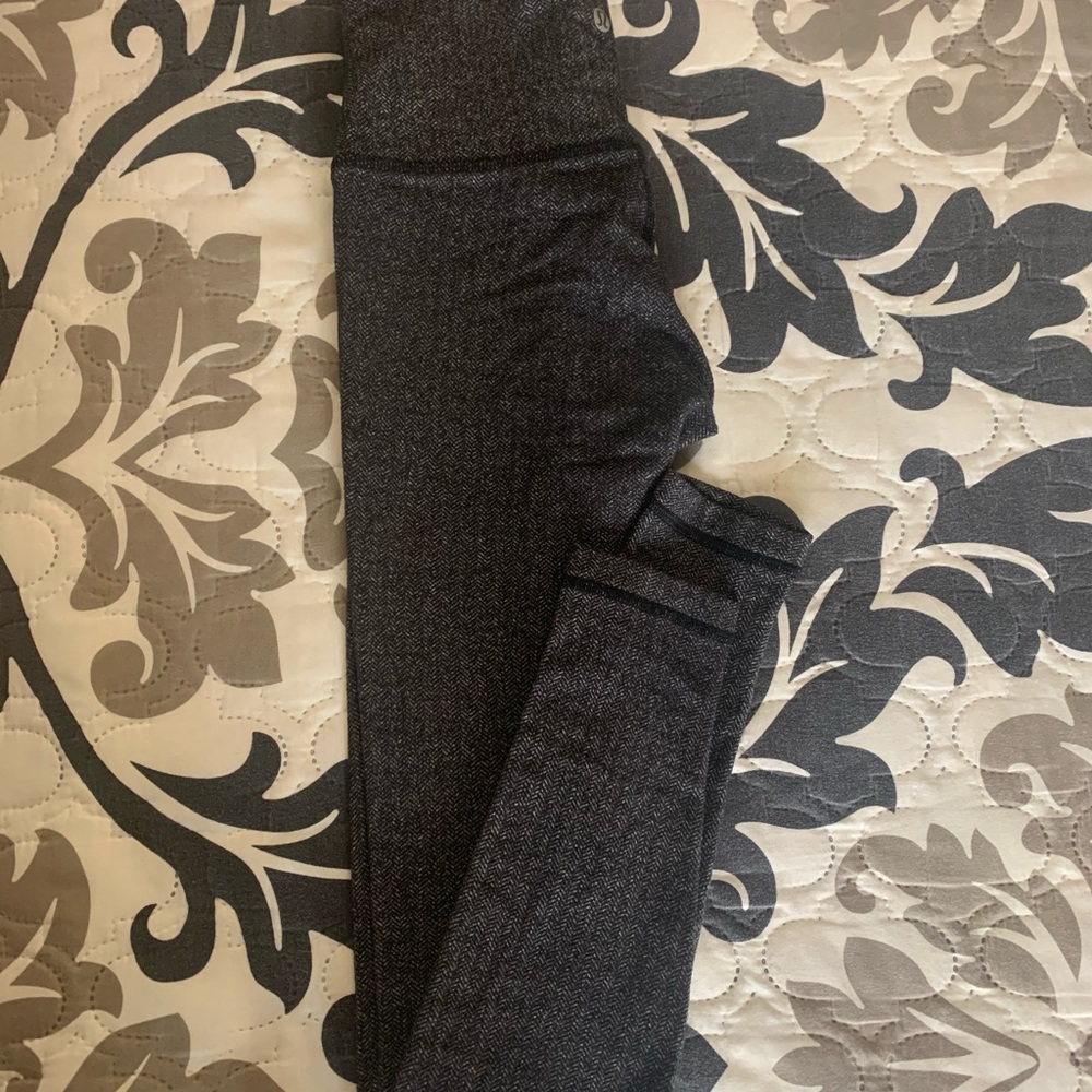 Full length grey/black lulu lemon tights